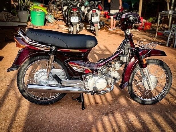 Honda Dream "đồng nát" dọn lại chơi Tết đẹp lung linh - 1