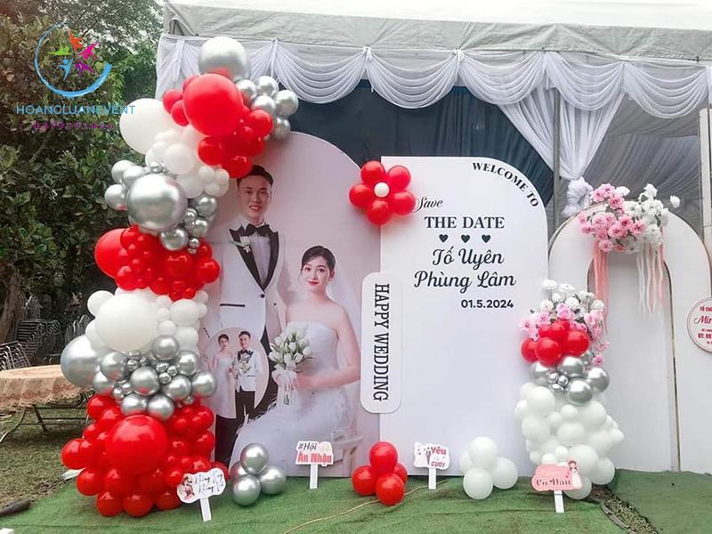 Backdrop bóng bay tiệc cưới