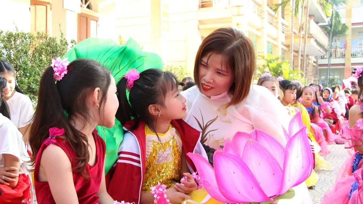 Hình ảnh 20/11 ý nghĩa, xúc động