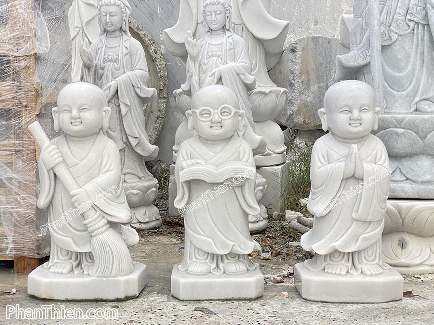 tượng chú tiểu bằng đá
