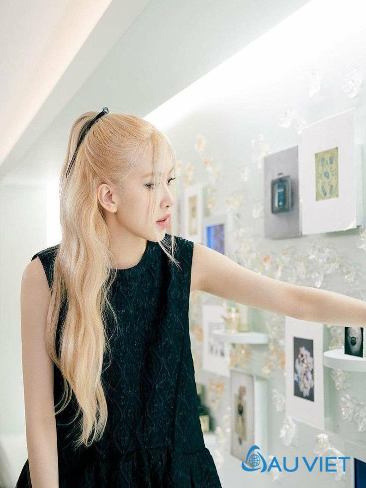 Ảnh Rosé ngầu chính là nguồn cảm hứng bất tận cho giới mộ điệu thời trang.